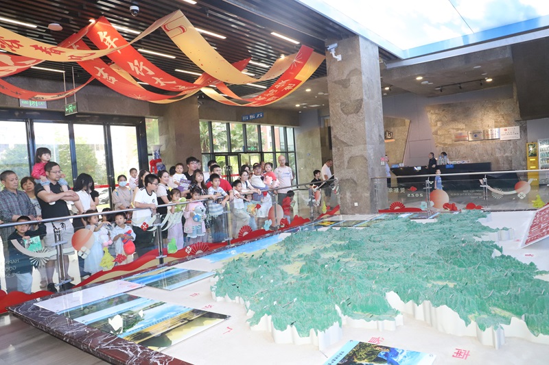 探索自然 童繪清風丨 廣咨集團舉行2025年職工親子活動